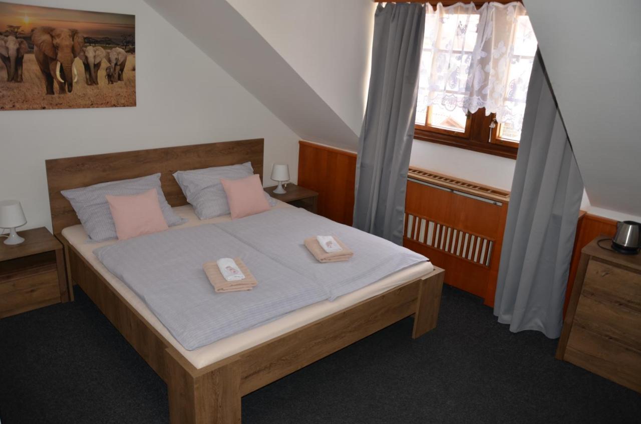 Guesthouse Zlaty Hrozen Česká Lípa Εξωτερικό φωτογραφία